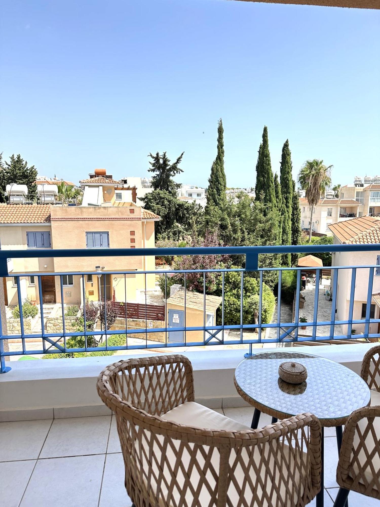 H&O Golden Sun Suite Paphos Eksteriør billede