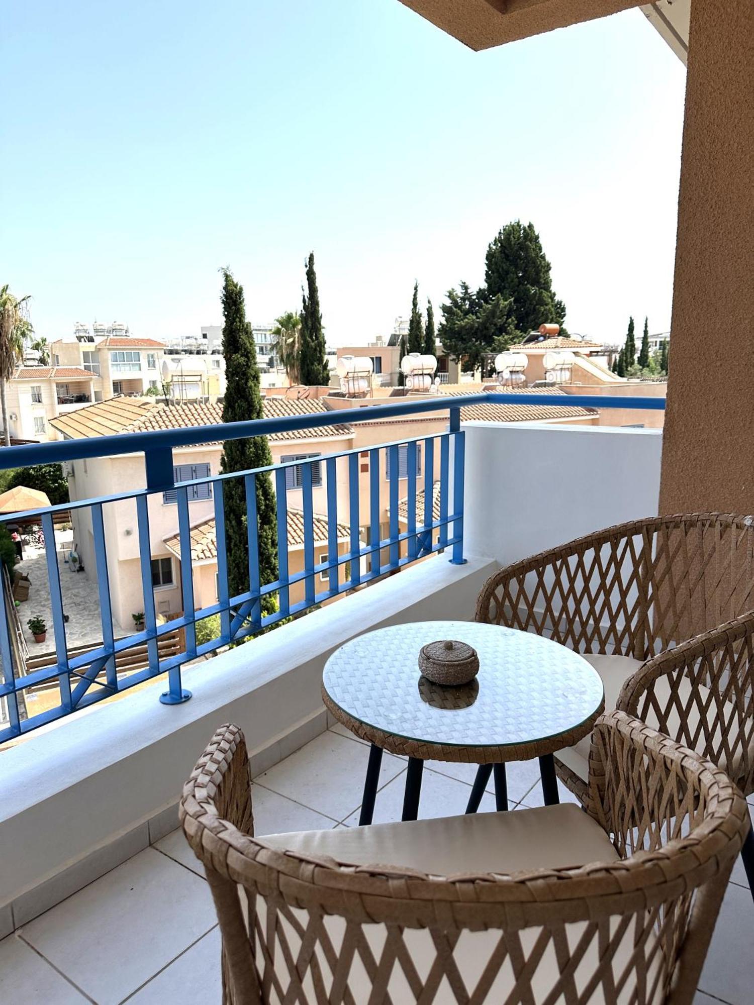 H&O Golden Sun Suite Paphos Eksteriør billede