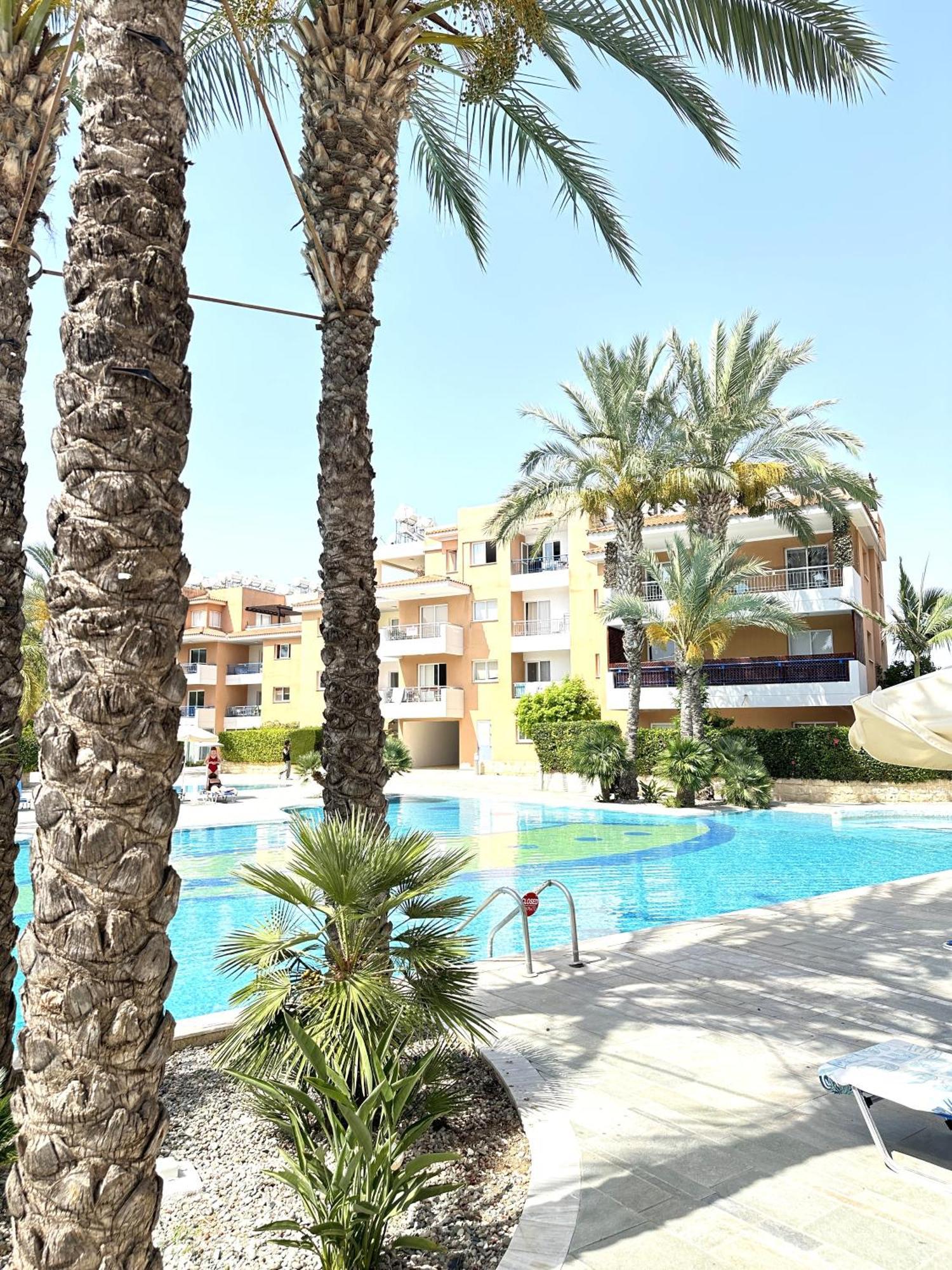 H&O Golden Sun Suite Paphos Eksteriør billede