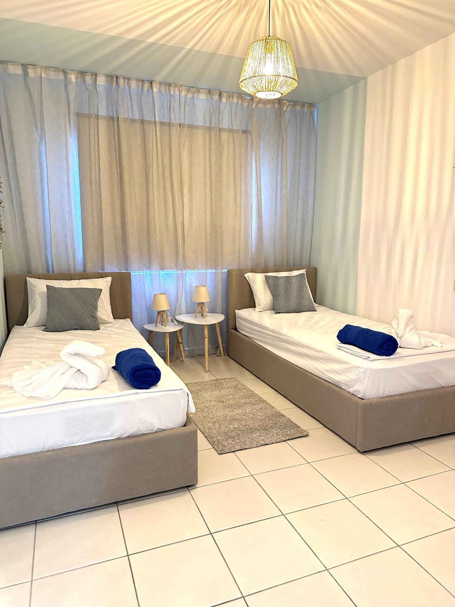 H&O Golden Sun Suite Paphos Eksteriør billede